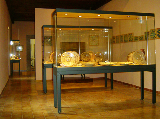 VISLUM vitrina expositora Museu Santuari de Lluc VISLUM vitrina expositora Museu Santuari de Lluc