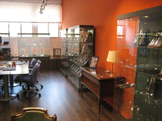 VISLUM - vitrines exposici&oacute; showroom ACSA