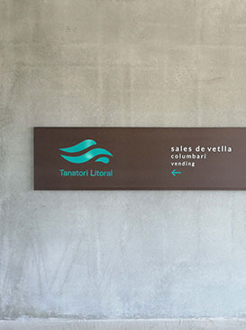 VISLUM senyaletica interior i exterior del Tanatori Litoral VISLUM senyaletica interior i exterior del Tanatori Litoral