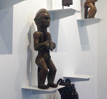 VISLUM suports per exposici&oacute; art afric&agrave;