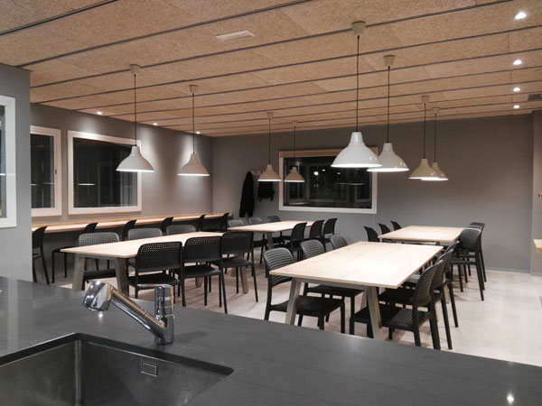 VISLUM equipament e interiorisme per menjador d'empresa a Llinars