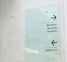 VISLUM totem vidre interior i exterior