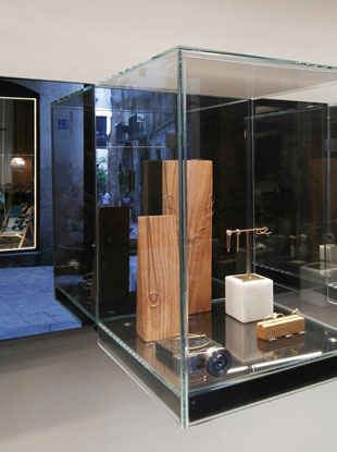VISLUM vitrines especials per Joieria a Barcelona VISLUM vitrines especials per Joieria a Barcelona