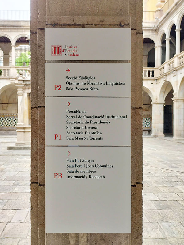 VISLUM retolacio exterior Institut d'Estudis Catalans