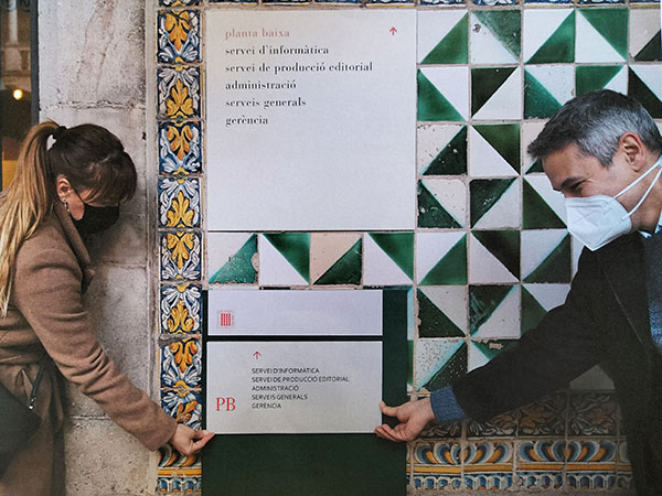 Renovaci&oacute; del disseny de la nova retolaci&oacute; de l'IEC
